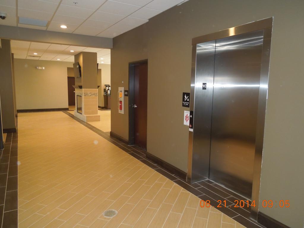 Super 8 By Wyndham Hershey Chocolate Avenue Buitenkant foto
